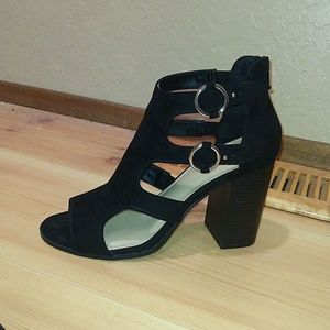 Apt. 9, black 3.5 inch heels
